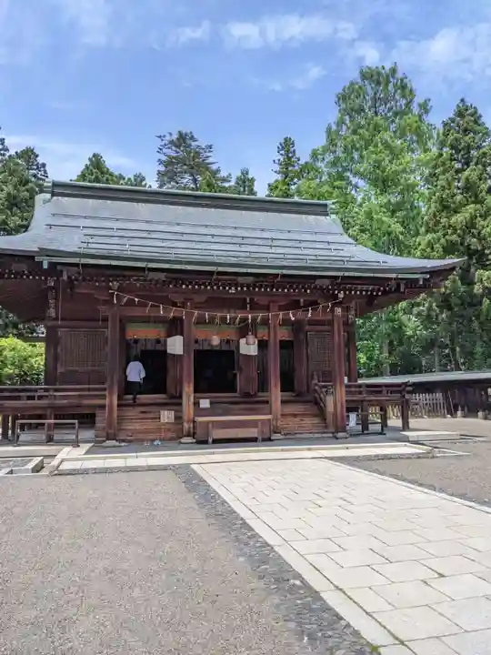 上杉神社の本殿・本堂