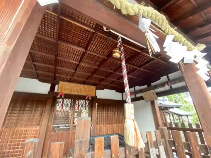 六請神社の本殿・本堂