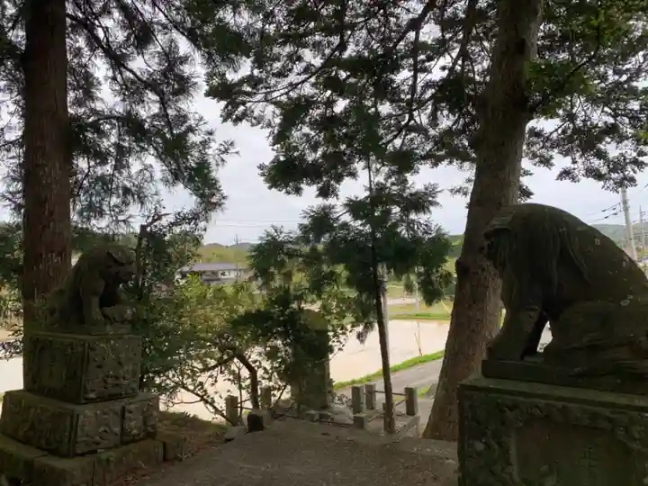 河伯神社の狛犬
