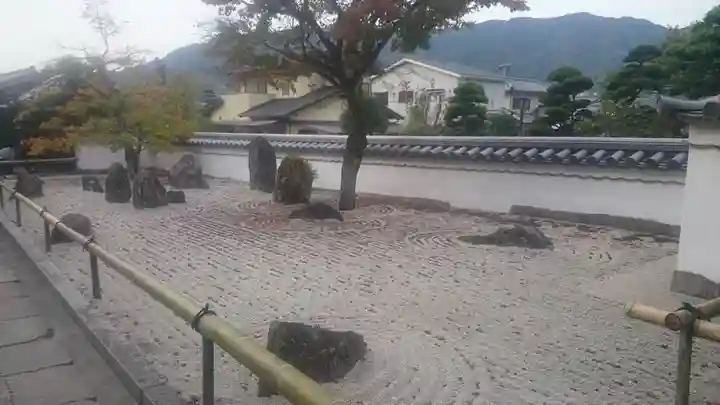 光明禅寺の庭園