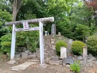 姉埼神社の{uncategorized: "未分類", other: "その他", undefined: "問題あり", building: "その他建物", grave: "お墓", sacred_gate: "鳥居", guardian: "狛犬", statue: "像", buddha: "仏像", history: "歴史", nature: "自然", garden: "庭園", animal: "動物", pagoda: "塔", temizu: "手水舎", mountain_gate: "山門・神門", sanctuary: "本殿・本堂", subordinate: "末社・摂社", art: "芸術", scenery: "景色", jizo: "地蔵", ema: "絵馬", goshuin: "御朱印", omikuji: "おみくじ", items: "授与品その他", amulet: "お守り", goshuincho: "御朱印帳", eats: "食事", festival: "お祭り", votive_dance: "神楽", shichigosan: "七五三参", wedding: "結婚式", experience: "体験その他", initially: "初詣", around: "周辺", anti_infection: "感染症対策"}