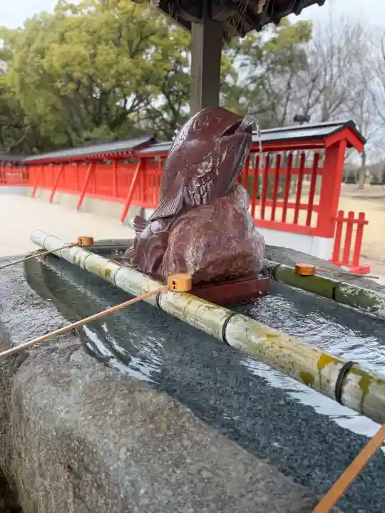 十日恵比須神社の{uncategorized: "未分類", other: "その他", undefined: "問題あり", building: "その他建物", grave: "お墓", sacred_gate: "鳥居", guardian: "狛犬", statue: "像", buddha: "仏像", history: "歴史", nature: "自然", garden: "庭園", animal: "動物", pagoda: "塔", temizu: "手水舎", mountain_gate: "山門・神門", sanctuary: "本殿・本堂", subordinate: "末社・摂社", art: "芸術", scenery: "景色", jizo: "地蔵", ema: "絵馬", goshuin: "御朱印", omikuji: "おみくじ", items: "授与品その他", amulet: "お守り", goshuincho: "御朱印帳", eats: "食事", festival: "お祭り", votive_dance: "神楽", shichigosan: "七五三参", wedding: "結婚式", experience: "体験その他", initially: "初詣", around: "周辺", anti_infection: "感染症対策"}