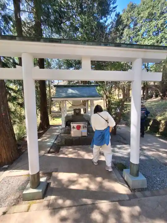 白龍神社の{uncategorized: "未分類", other: "その他", undefined: "問題あり", building: "その他建物", grave: "お墓", sacred_gate: "鳥居", guardian: "狛犬", statue: "像", buddha: "仏像", history: "歴史", nature: "自然", garden: "庭園", animal: "動物", pagoda: "塔", temizu: "手水舎", mountain_gate: "山門・神門", sanctuary: "本殿・本堂", subordinate: "末社・摂社", art: "芸術", scenery: "景色", jizo: "地蔵", ema: "絵馬", goshuin: "御朱印", omikuji: "おみくじ", items: "授与品その他", amulet: "お守り", goshuincho: "御朱印帳", eats: "食事", festival: "お祭り", votive_dance: "神楽", shichigosan: "七五三参", wedding: "結婚式", experience: "体験その他", initially: "初詣", around: "周辺", anti_infection: "感染症対策"}