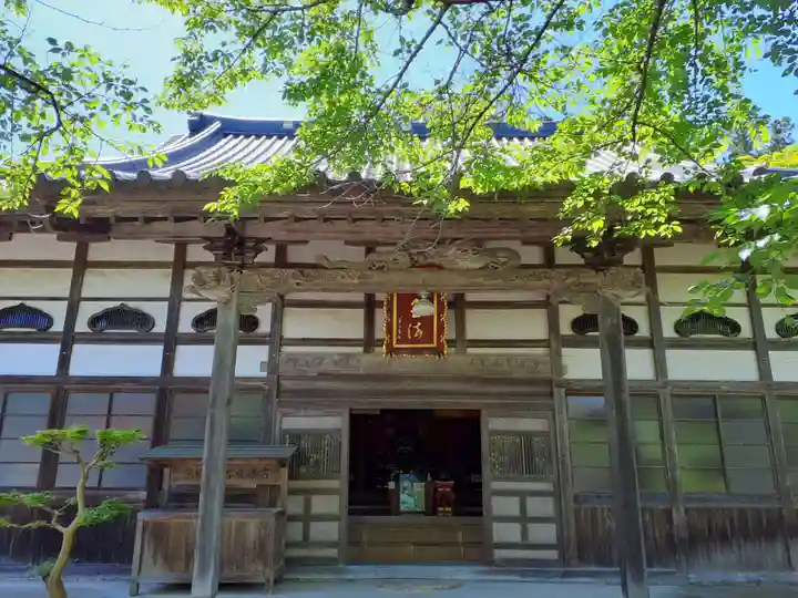 松山寺の本殿・本堂
