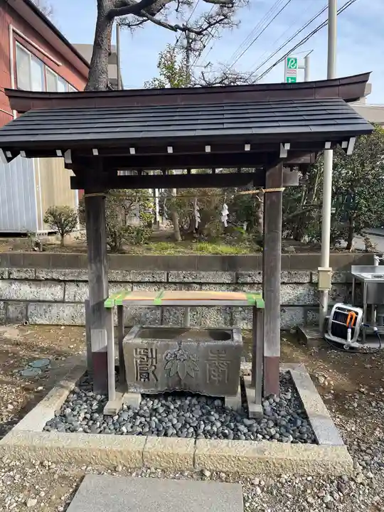 白旗神社(品濃白旗神社)の手水舎
