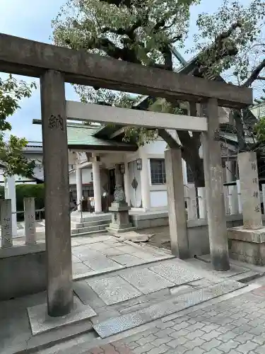 神明神社の{uncategorized: "未分類", other: "その他", undefined: "問題あり", building: "その他建物", grave: "お墓", sacred_gate: "鳥居", guardian: "狛犬", statue: "像", buddha: "仏像", history: "歴史", nature: "自然", garden: "庭園", animal: "動物", pagoda: "塔", temizu: "手水舎", mountain_gate: "山門・神門", sanctuary: "本殿・本堂", subordinate: "末社・摂社", art: "芸術", scenery: "景色", jizo: "地蔵", ema: "絵馬", goshuin: "御朱印", omikuji: "おみくじ", items: "授与品その他", amulet: "お守り", goshuincho: "御朱印帳", eats: "食事", festival: "お祭り", votive_dance: "神楽", shichigosan: "七五三参", wedding: "結婚式", experience: "体験その他", initially: "初詣", around: "周辺", anti_infection: "感染症対策"}