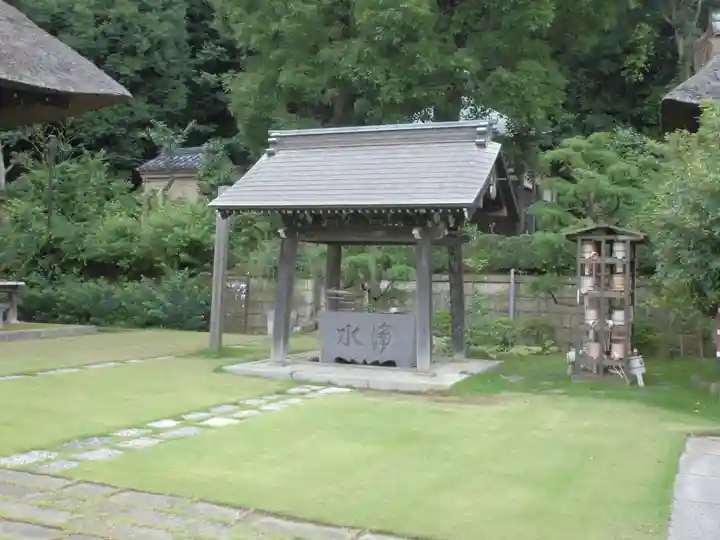 横浜 西方寺の手水舎