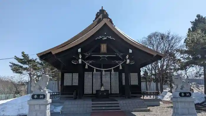 西の里神社の本殿