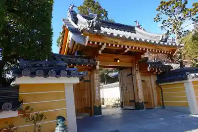 観音院の山門・神門