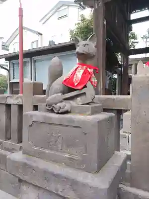 被官稲荷神社の狛犬