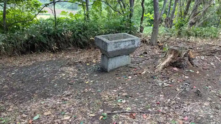 旭春日神社の手水舎