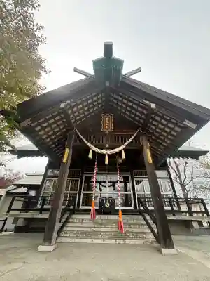 豊足神社の{uncategorized: "未分類", other: "その他", undefined: "問題あり", building: "その他建物", grave: "お墓", sacred_gate: "鳥居", guardian: "狛犬", statue: "像", buddha: "仏像", history: "歴史", nature: "自然", garden: "庭園", animal: "動物", pagoda: "塔", temizu: "手水舎", mountain_gate: "山門・神門", sanctuary: "本殿・本堂", subordinate: "末社・摂社", art: "芸術", scenery: "景色", jizo: "地蔵", ema: "絵馬", goshuin: "御朱印", omikuji: "おみくじ", items: "授与品その他", amulet: "お守り", goshuincho: "御朱印帳", eats: "食事", festival: "お祭り", votive_dance: "神楽", shichigosan: "七五三参", wedding: "結婚式", experience: "体験その他", initially: "初詣", around: "周辺", anti_infection: "感染症対策"}