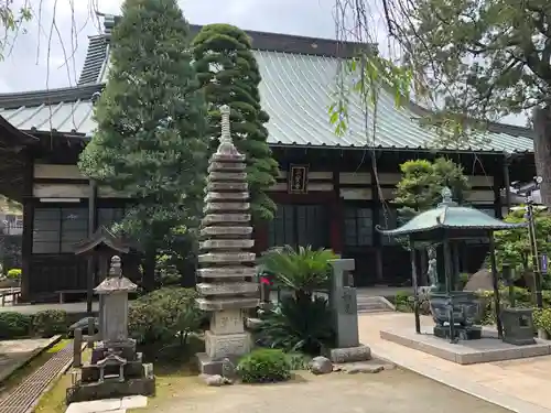 玉寳寺の本殿・本堂