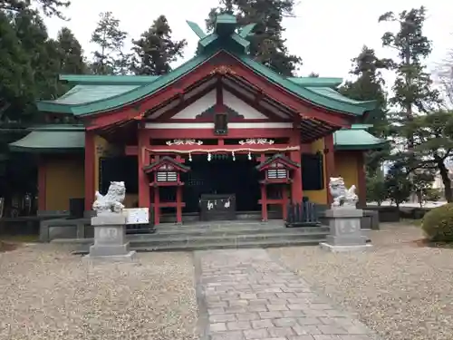 新橋浅間神社の本殿