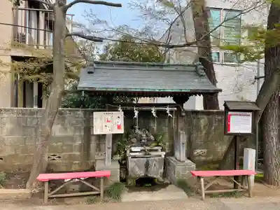 久富稲荷神社の手水舎