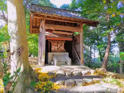 鞆江神社(明地)の末社・摂社