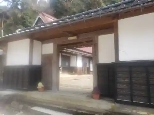 観音寺の山門・神門