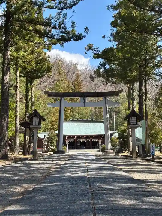 山梨縣護國神社の{uncategorized: "未分類", other: "その他", undefined: "問題あり", building: "その他建物", grave: "お墓", sacred_gate: "鳥居", guardian: "狛犬", statue: "像", buddha: "仏像", history: "歴史", nature: "自然", garden: "庭園", animal: "動物", pagoda: "塔", temizu: "手水舎", mountain_gate: "山門・神門", sanctuary: "本殿・本堂", subordinate: "末社・摂社", art: "芸術", scenery: "景色", jizo: "地蔵", ema: "絵馬", goshuin: "御朱印", omikuji: "おみくじ", items: "授与品その他", amulet: "お守り", goshuincho: "御朱印帳", eats: "食事", festival: "お祭り", votive_dance: "神楽", shichigosan: "七五三参", wedding: "結婚式", experience: "体験その他", initially: "初詣", around: "周辺", anti_infection: "感染症対策"}