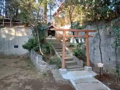 池辺杉山神社の末社・摂社