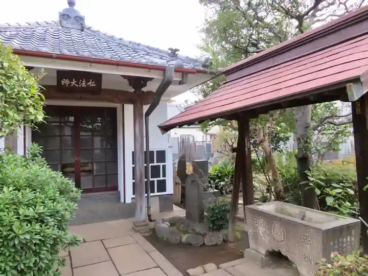 長久院の本殿・本堂