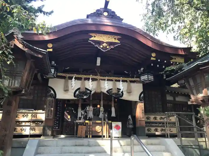 子安神社の本殿・本堂
