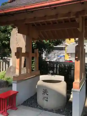 鶴見神社の手水舎