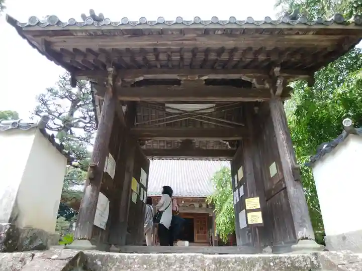 高月院の山門・神門