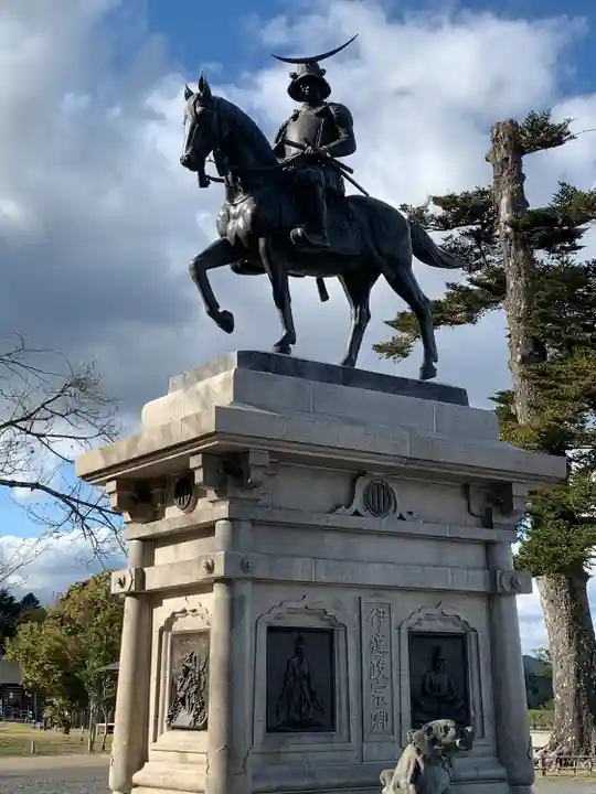 宮城縣護國神社の像