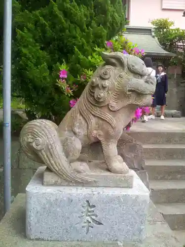 諏訪神社の狛犬