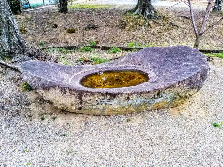 社口社の手水舎