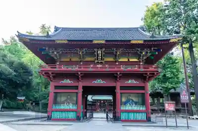 根津神社の山門・神門