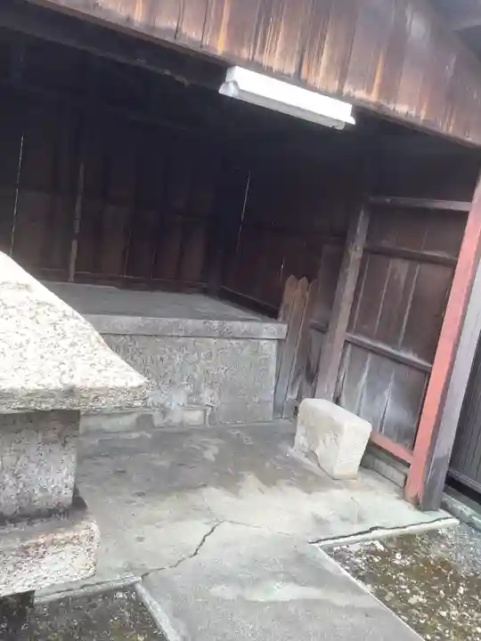 首塚社の本殿・本堂