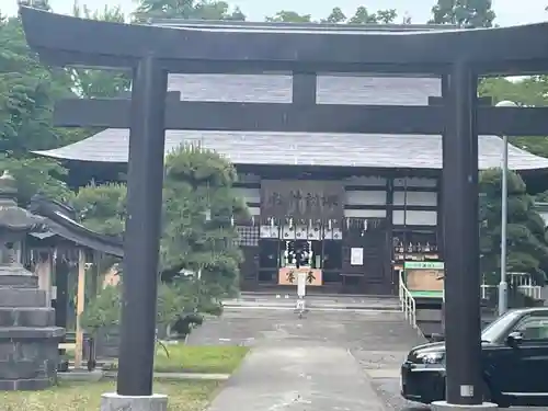 諏訪神社の鳥居