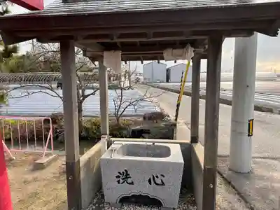 稲荷神社の手水舎