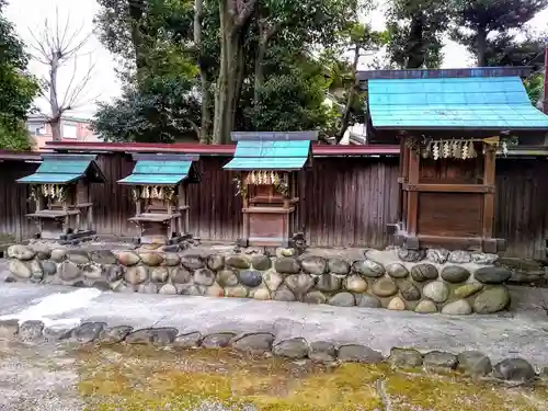 喚續社の末社・摂社