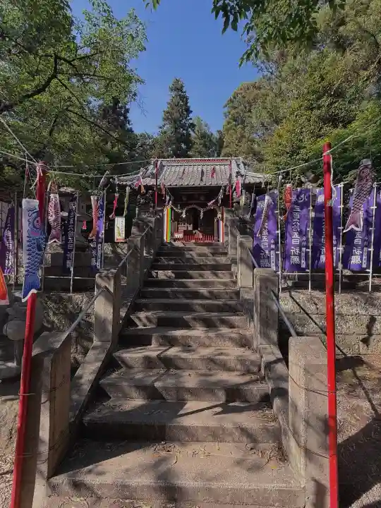 下野 星宮神社の{uncategorized: "未分類", other: "その他", undefined: "問題あり", building: "その他建物", grave: "お墓", sacred_gate: "鳥居", guardian: "狛犬", statue: "像", buddha: "仏像", history: "歴史", nature: "自然", garden: "庭園", animal: "動物", pagoda: "塔", temizu: "手水舎", mountain_gate: "山門・神門", sanctuary: "本殿・本堂", subordinate: "末社・摂社", art: "芸術", scenery: "景色", jizo: "地蔵", ema: "絵馬", goshuin: "御朱印", omikuji: "おみくじ", items: "授与品その他", amulet: "お守り", goshuincho: "御朱印帳", eats: "食事", festival: "お祭り", votive_dance: "神楽", shichigosan: "七五三参", wedding: "結婚式", experience: "体験その他", initially: "初詣", around: "周辺", anti_infection: "感染症対策"}