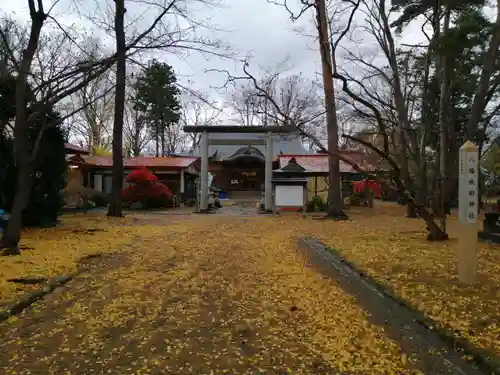 八幡秋田神社の鳥居