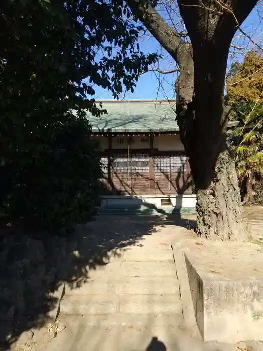 三柱神社 の本殿