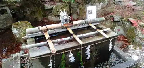 鍬山神社の手水舎