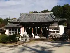 世尊寺の本殿