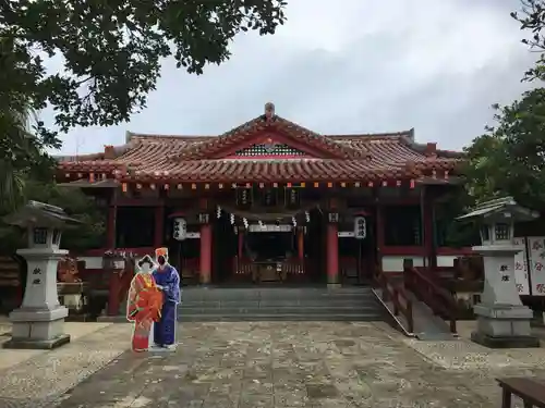 波上宮の本殿・本堂