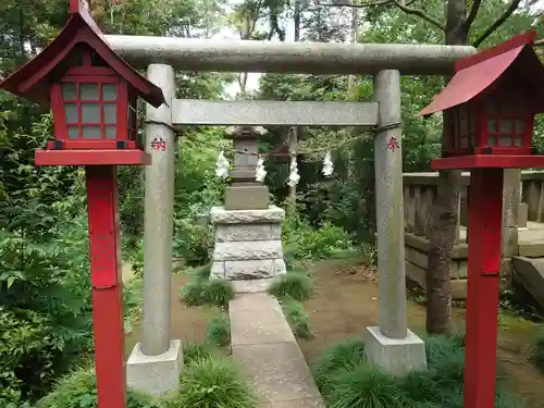 新倉氷川八幡神社の末社・摂社
