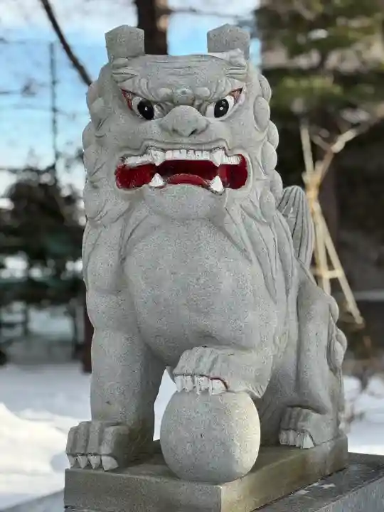 信濃神社の狛犬