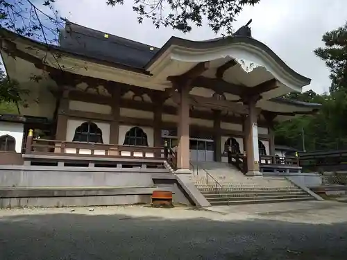 立山寺の本殿・本堂