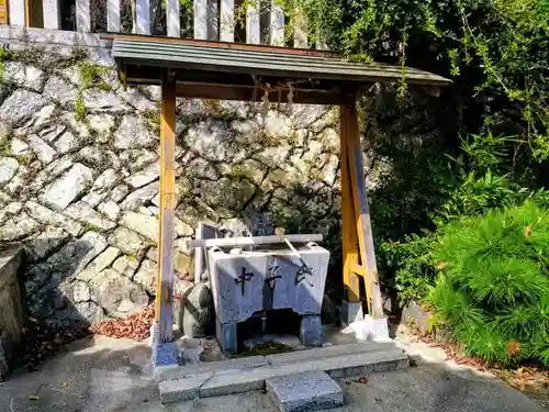 十二神社の手水舎