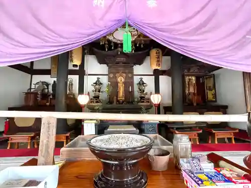 鶴林寺の本殿・本堂