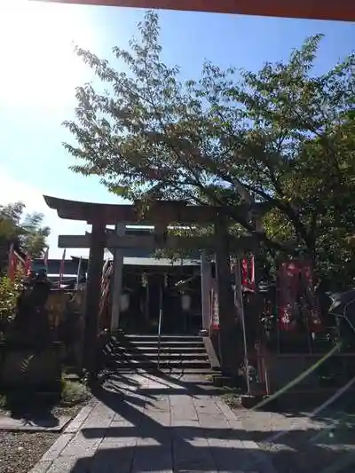 花山稲荷神社の鳥居