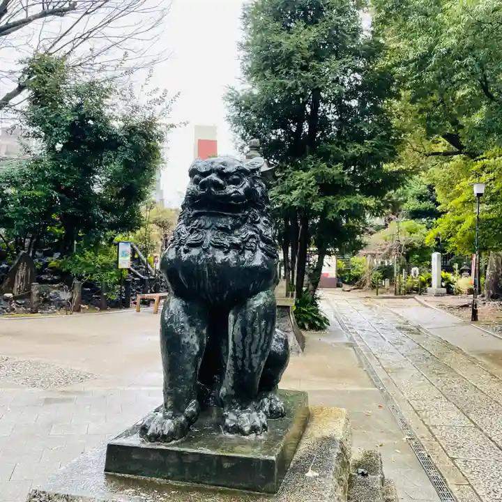 鳩森八幡神社の狛犬