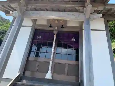 海福寺の本殿