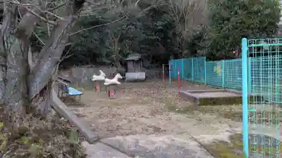 下居神社の庭園